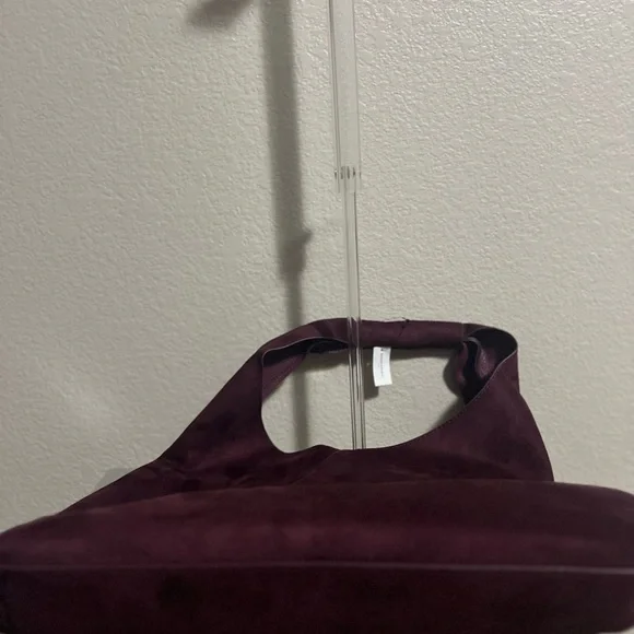 Banana Republic faux suede hobo slouchy tote NWT BURGUNDY LARGE - Picture 5 of 11